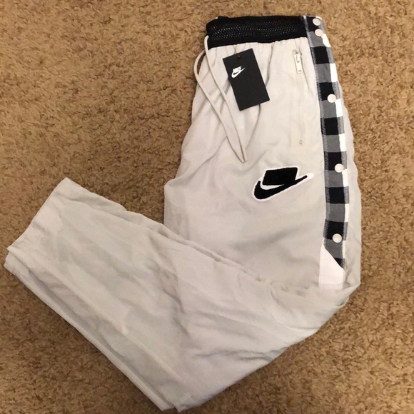 Nike Sportswear Woven Sweats - Picture 2 of 4